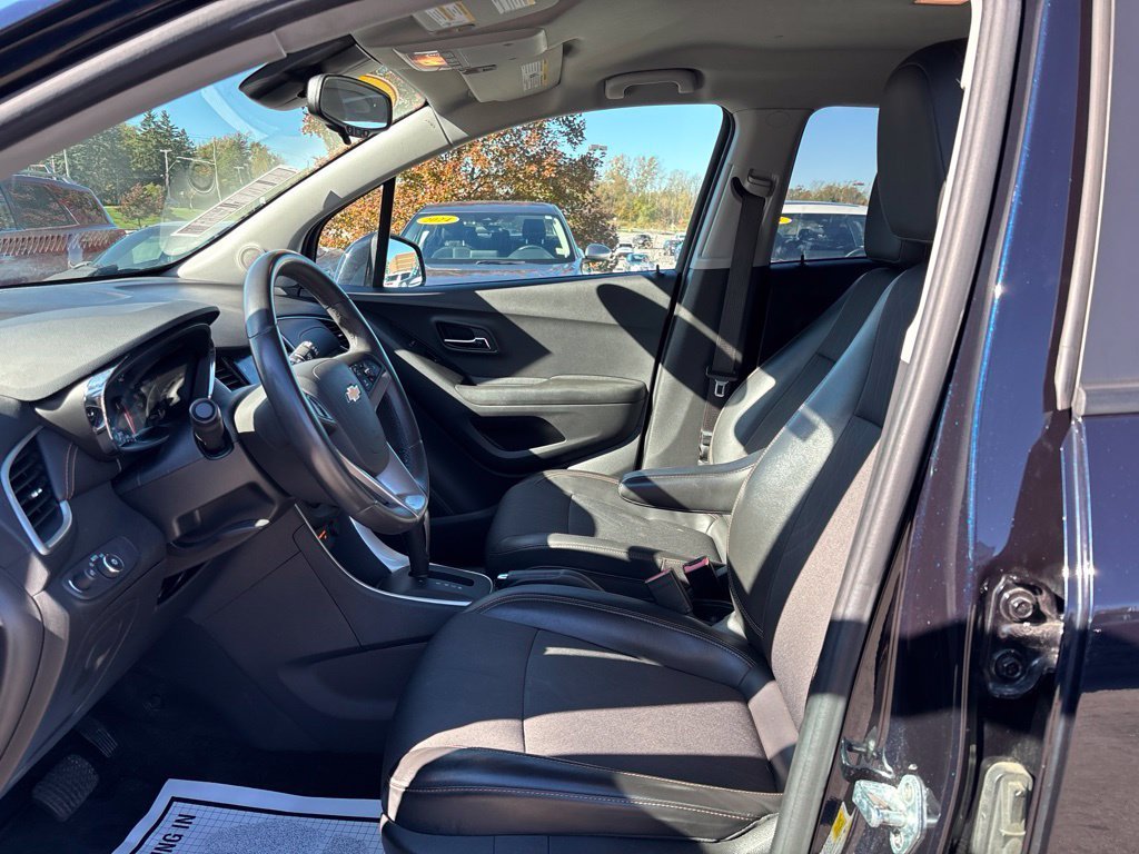 Used 2022 Blue Chevrolet LT image 19