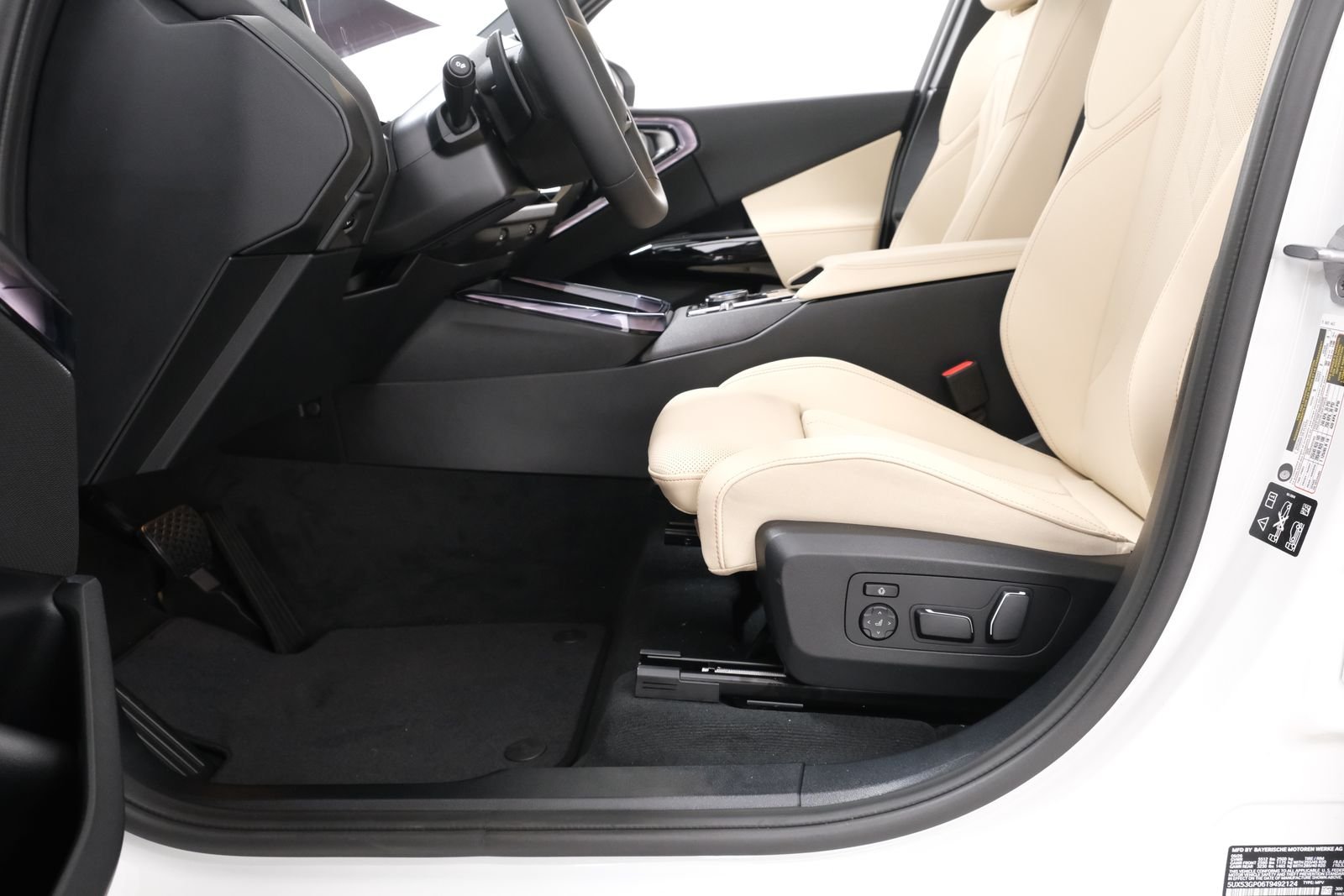 New 2026 Alpine White BMW 30 xDrive image 50