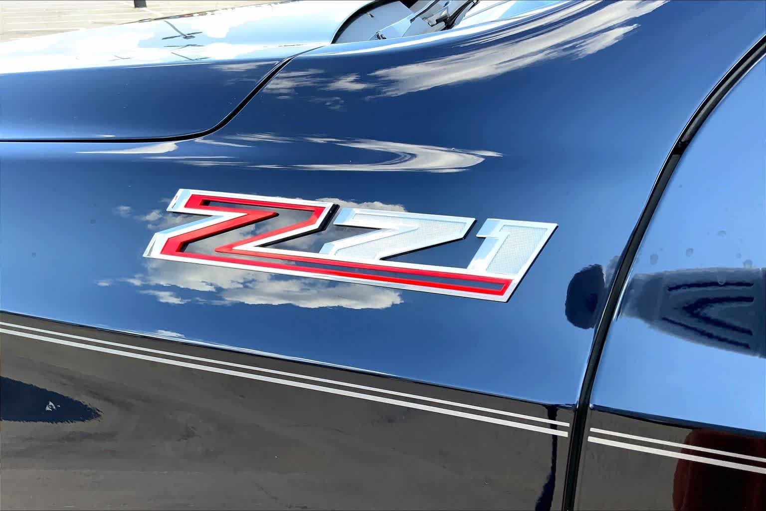 Certified Used 2023 Midnight Blue Metallic Chevrolet Z71 image 10