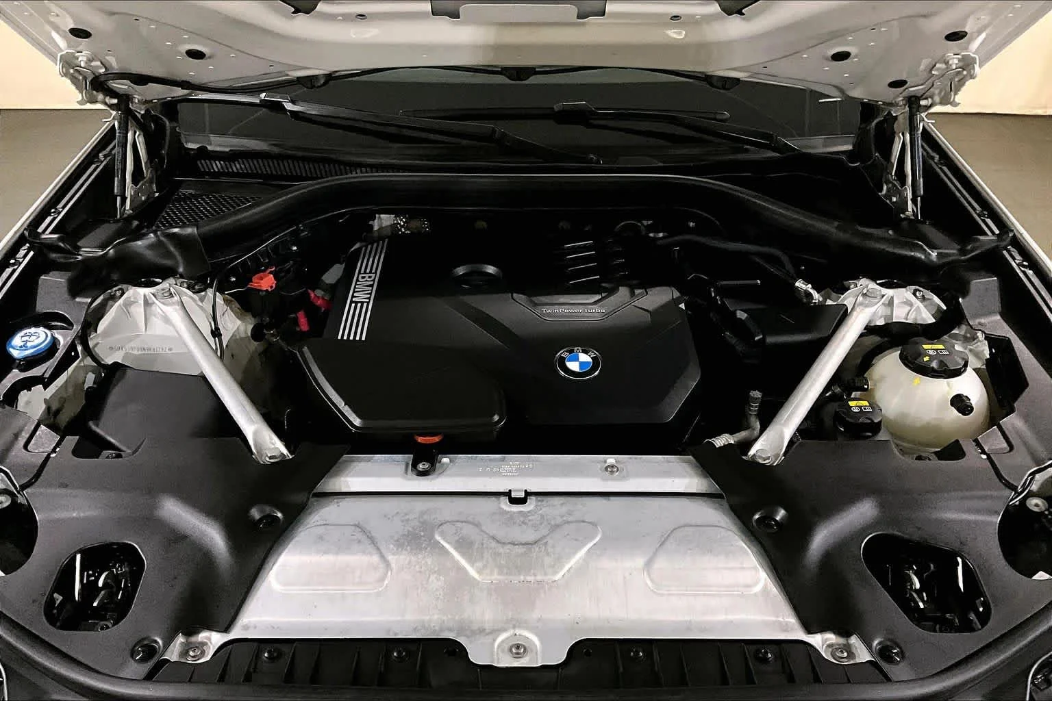 Used 2022 Mineral White Metallic BMW xDrive30i image 58