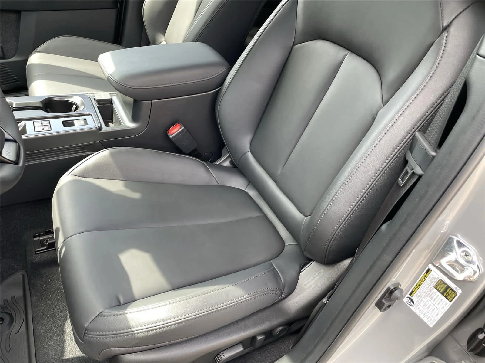 Used 2026 River Rock Pearl Subaru Premium image 12