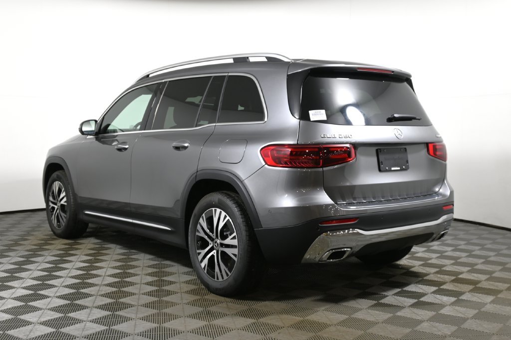 Used 2026 Mountain Grey Metallic Mercedes-Benz GLB 250 image 5