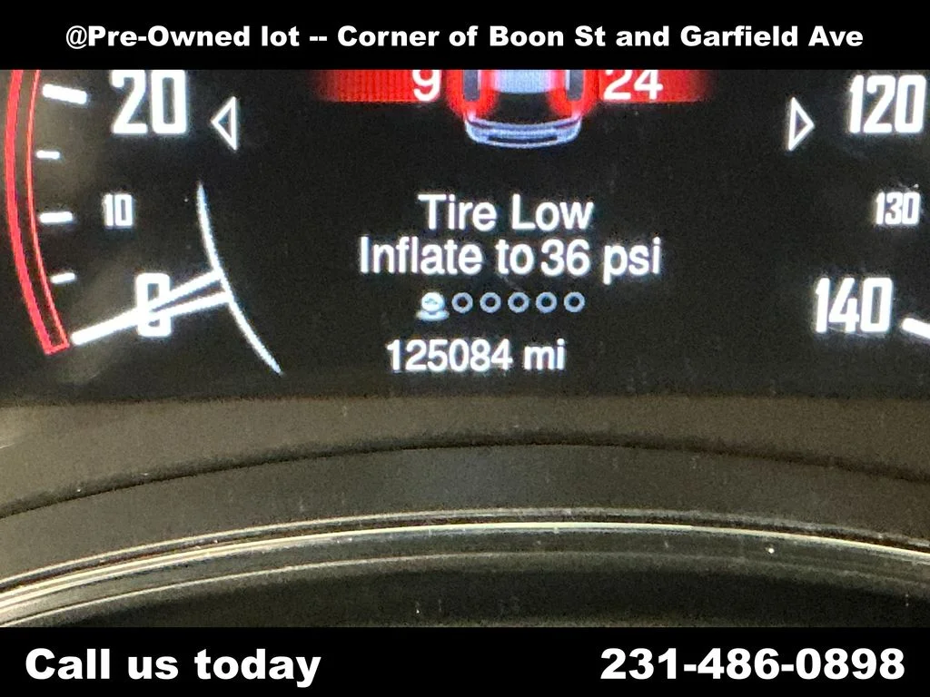 Used 2015 Silver Dodge Limited image 22