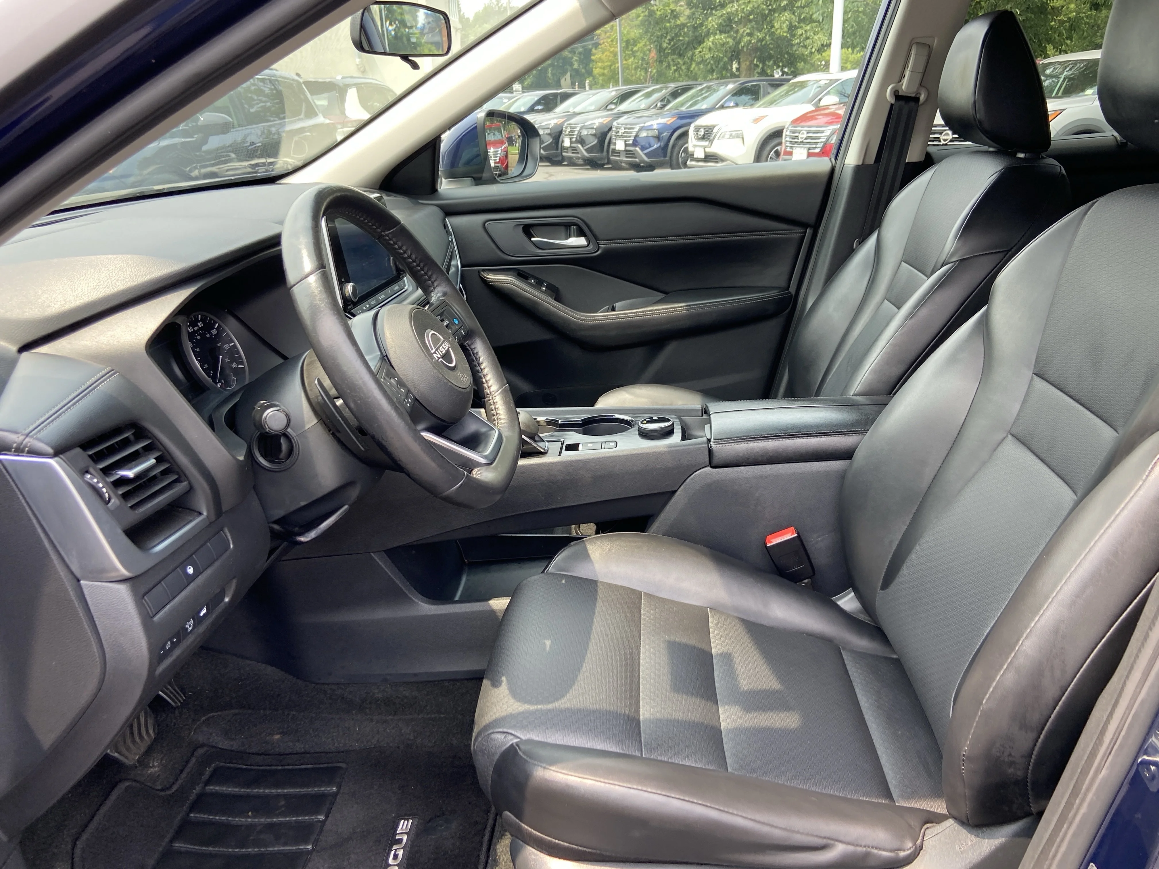 2024 Nissan Rogue SV - Photo 22
