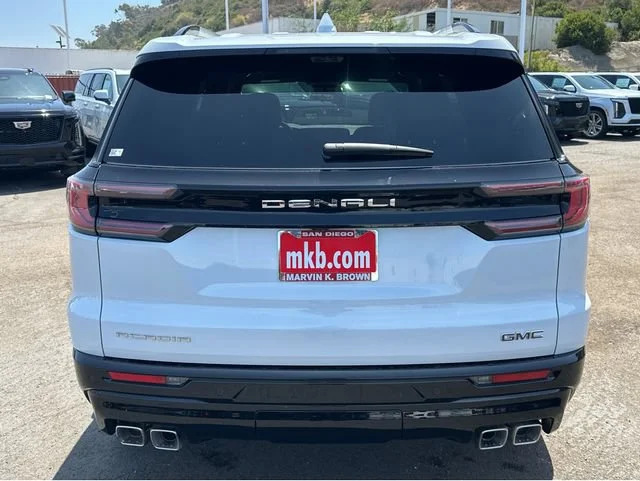 2026 GMC Acadia Denali Ultimate - Photo 12