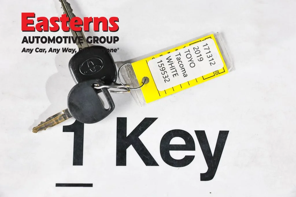 Used 2019 White Toyota SR image 24