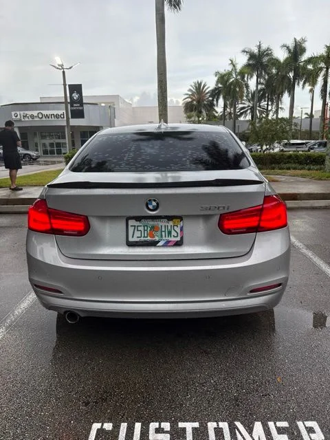 Used 2018 Silver BMW 320i image 6