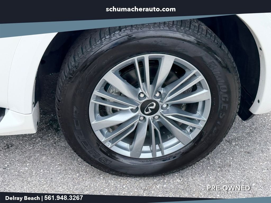 Used 2024 White INFINITI LUXE image 19