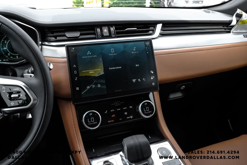 2026 Jaguar F-Pace R-Dynamic S - Photo 29