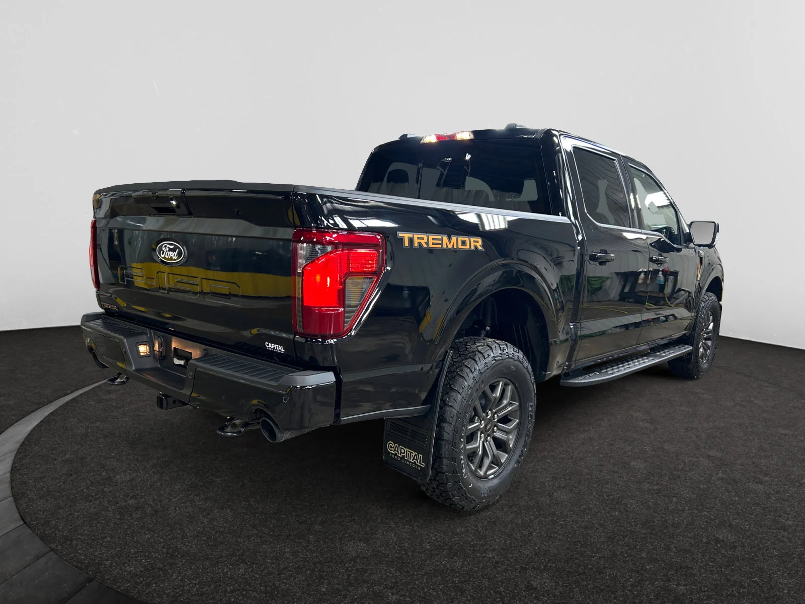 New 2026 Agate Black Metallic Ford Tremor image 5