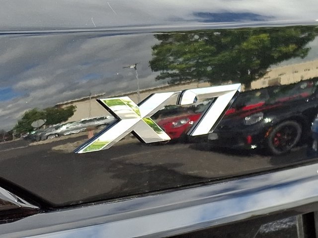 New 2027 Black Sapphire Metallic BMW xDrive40i image 21