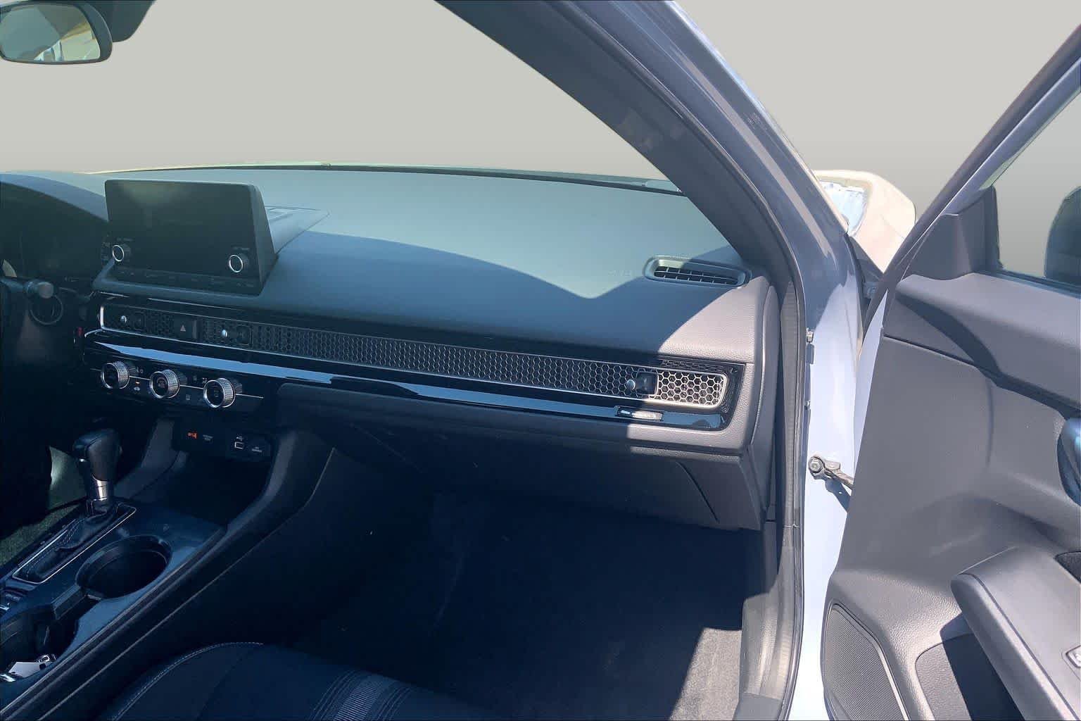 Used 2022 Sonic Gray Pearl Honda Sport image 18