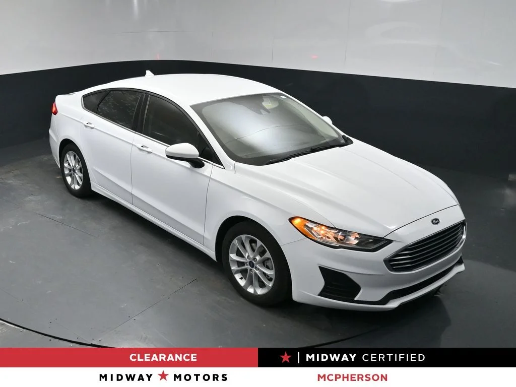 2019 Ford Fusion SE FWD's photo