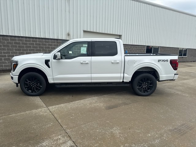 New 2026 Oxford White Ford Lariat image 43