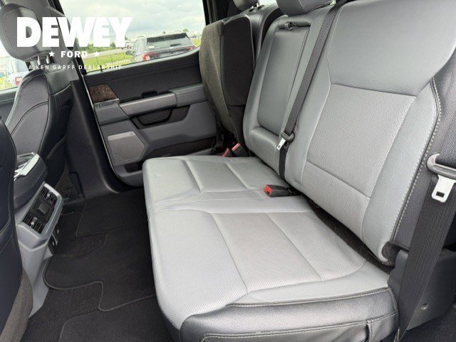 Used 2023 Oxford White Ford LARIAT image 32