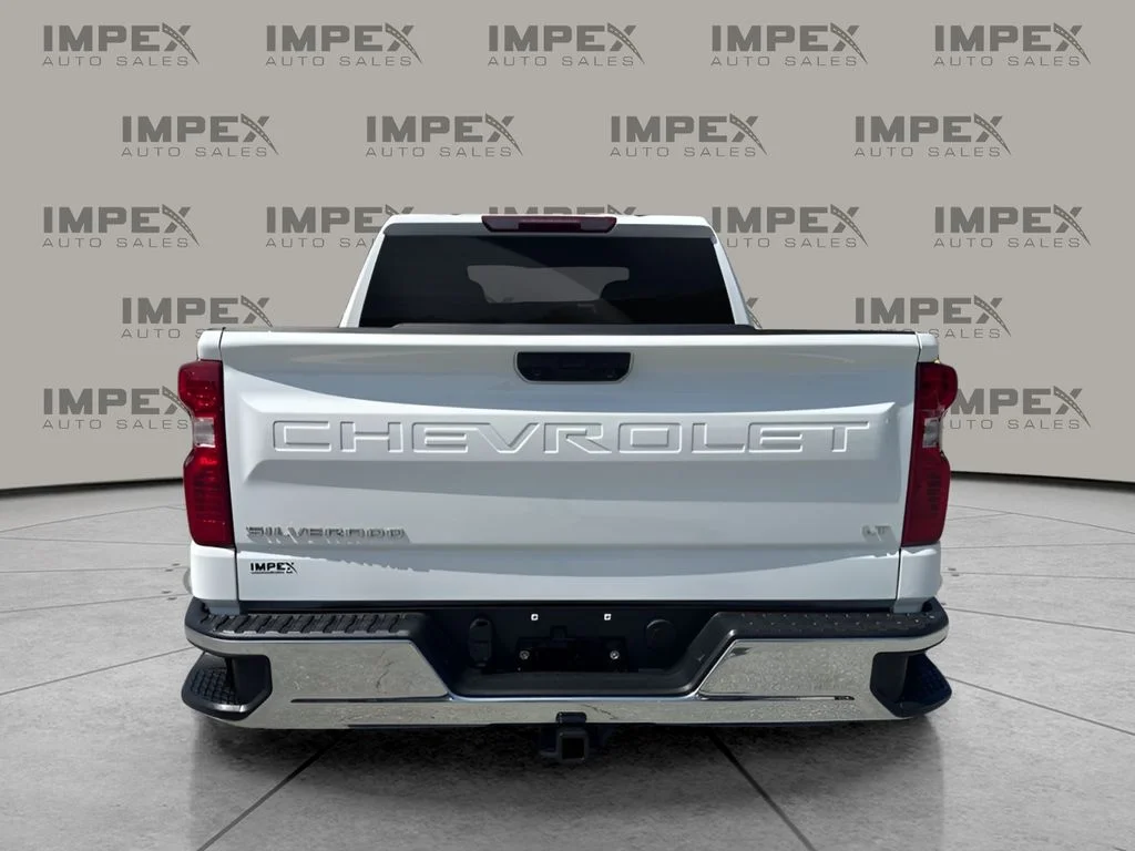 Used 2025 White Chevrolet LT image 4