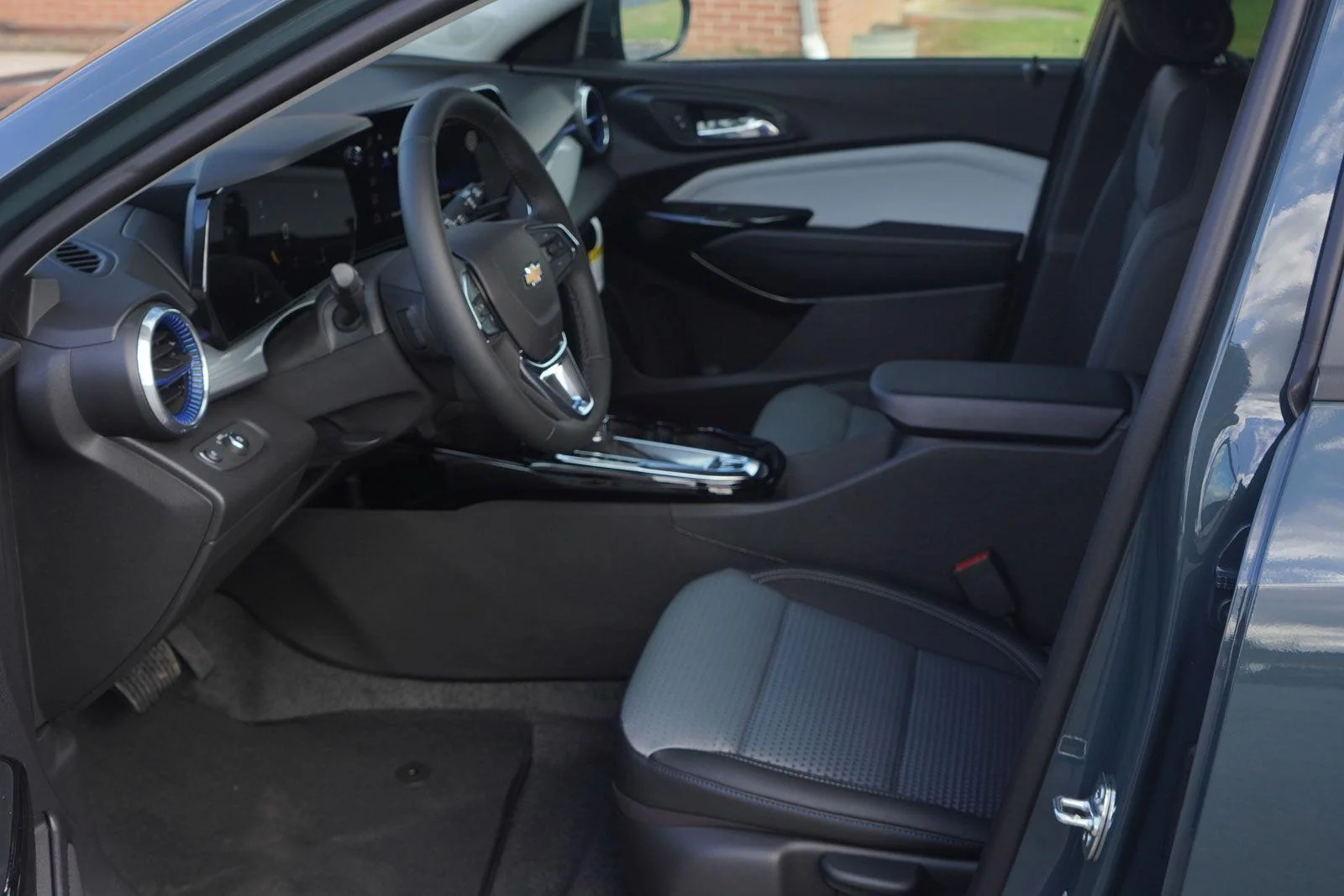 2026 Chevrolet Trax LT - Photo 25