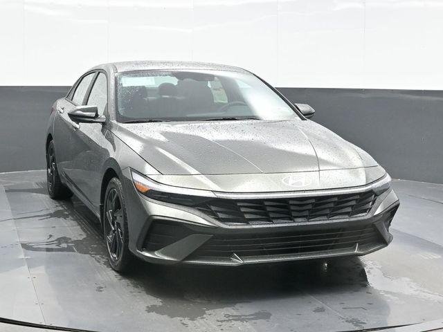 New 2026 Gray Hyundai SEL Sport Plus image 6