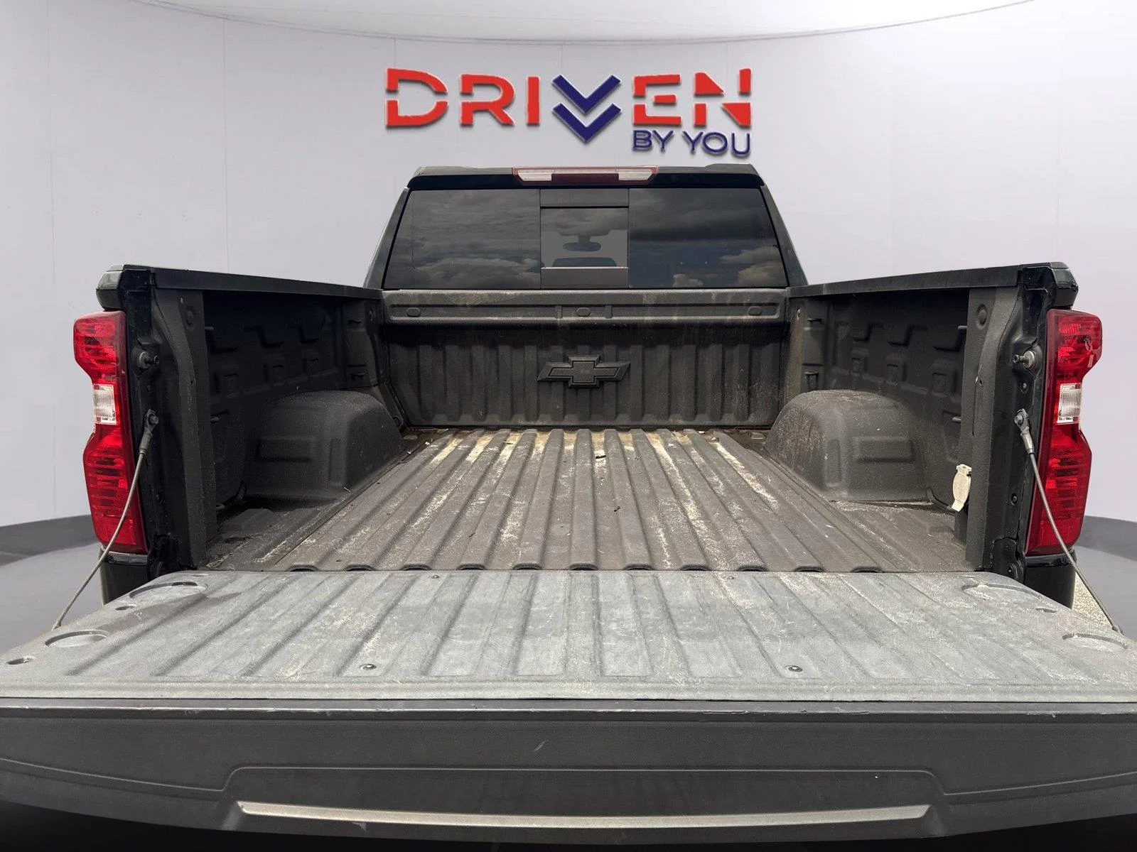 Used 2021 BLACK Chevrolet LT image 32