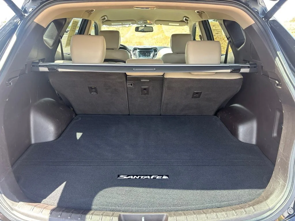 Used 2018 Black Hyundai 2.4 Base image 16