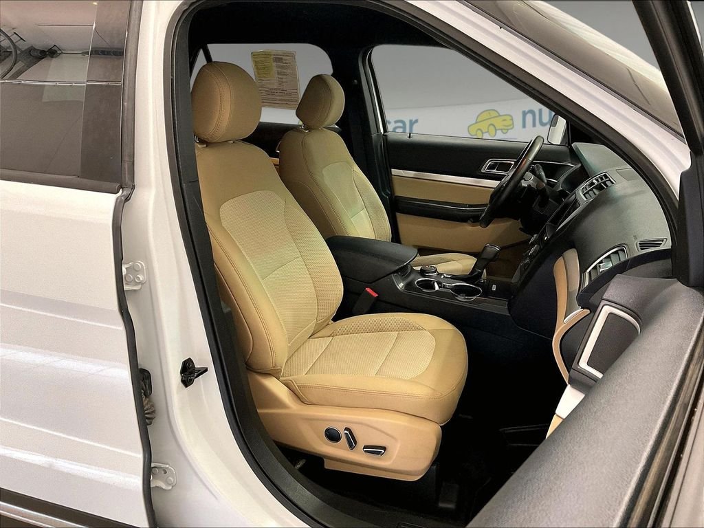 Used 2016 White Ford XLT image 11