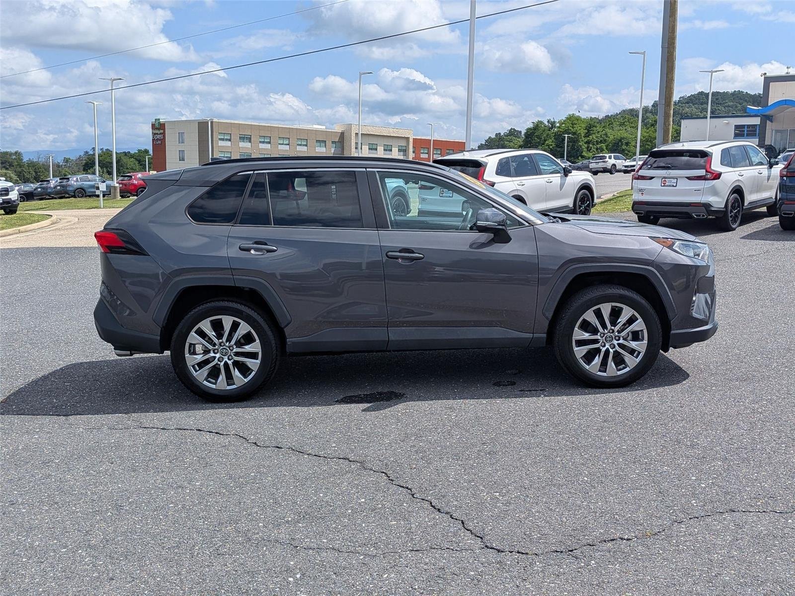 Used 2020 Magnetic Gray Metallic TOYOTA  image 4