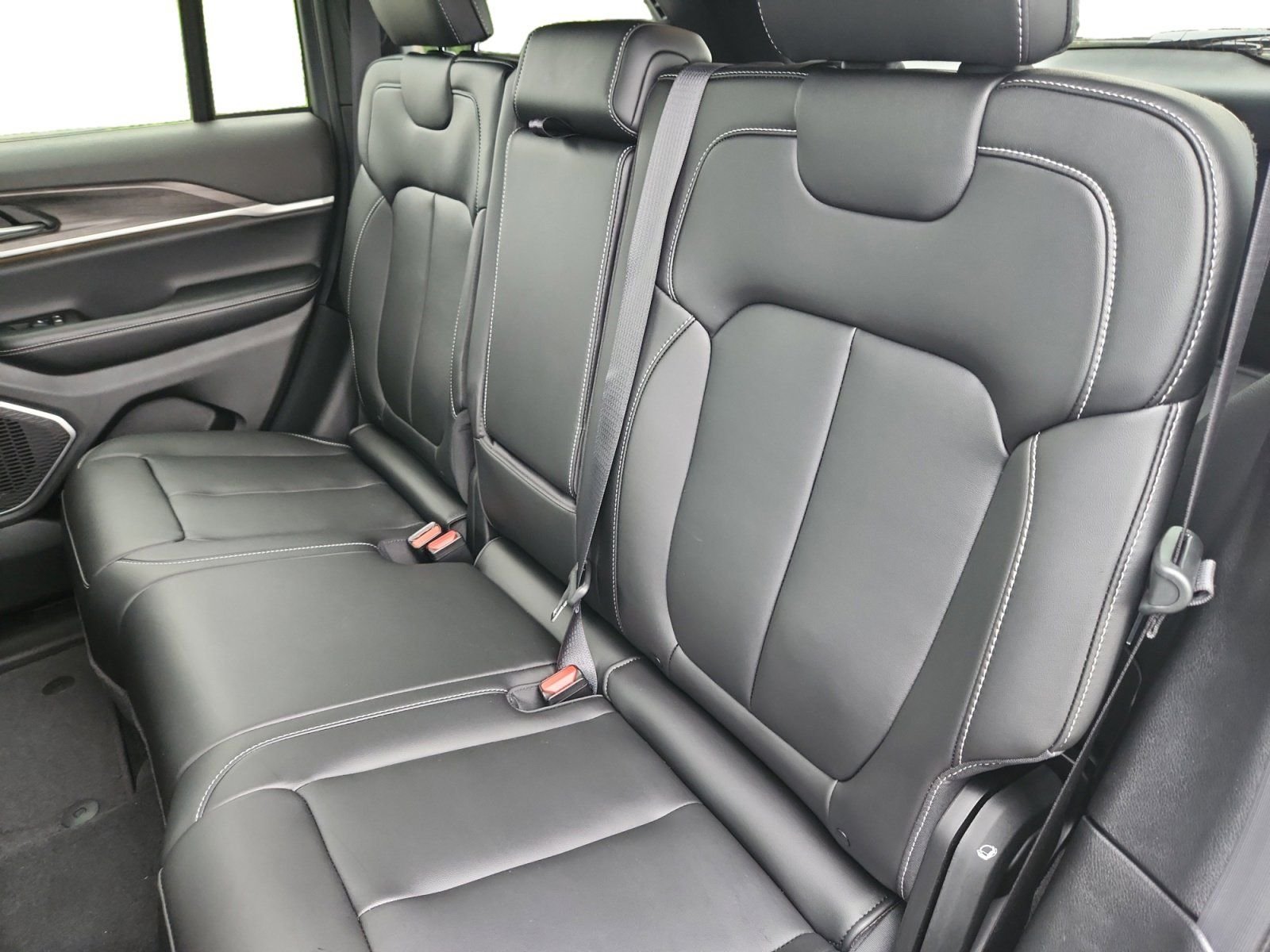 New 2026 Steel Blue Exterior Paint Jeep Limited image 23
