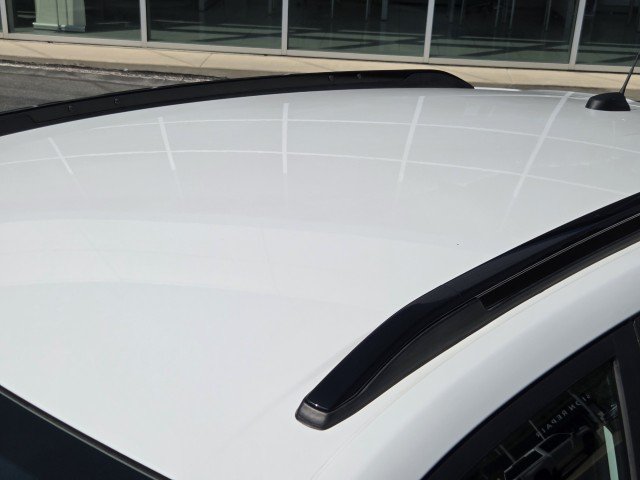 Used 2025 Summit White Chevrolet 2RS image 46