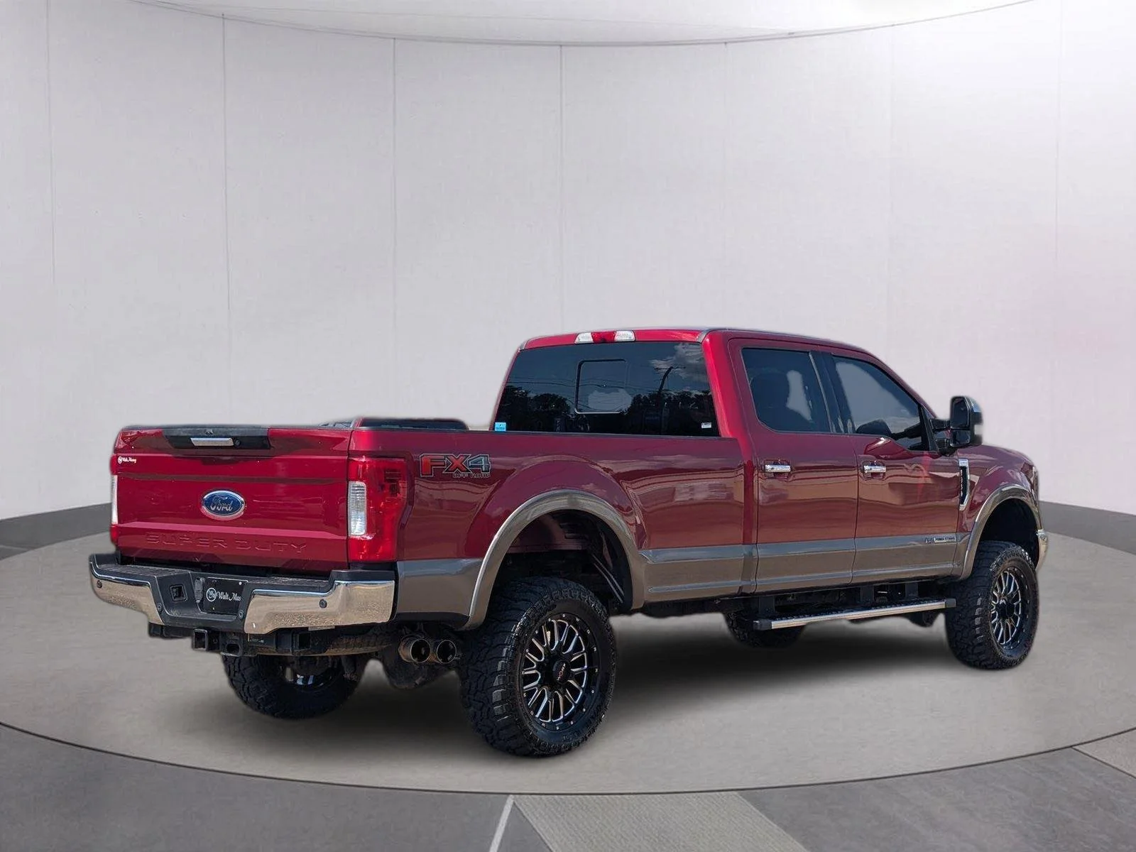Used 2019 Ruby Red Metallic Tinted Clearcoat/Stone Gray Ford Lariat image 7