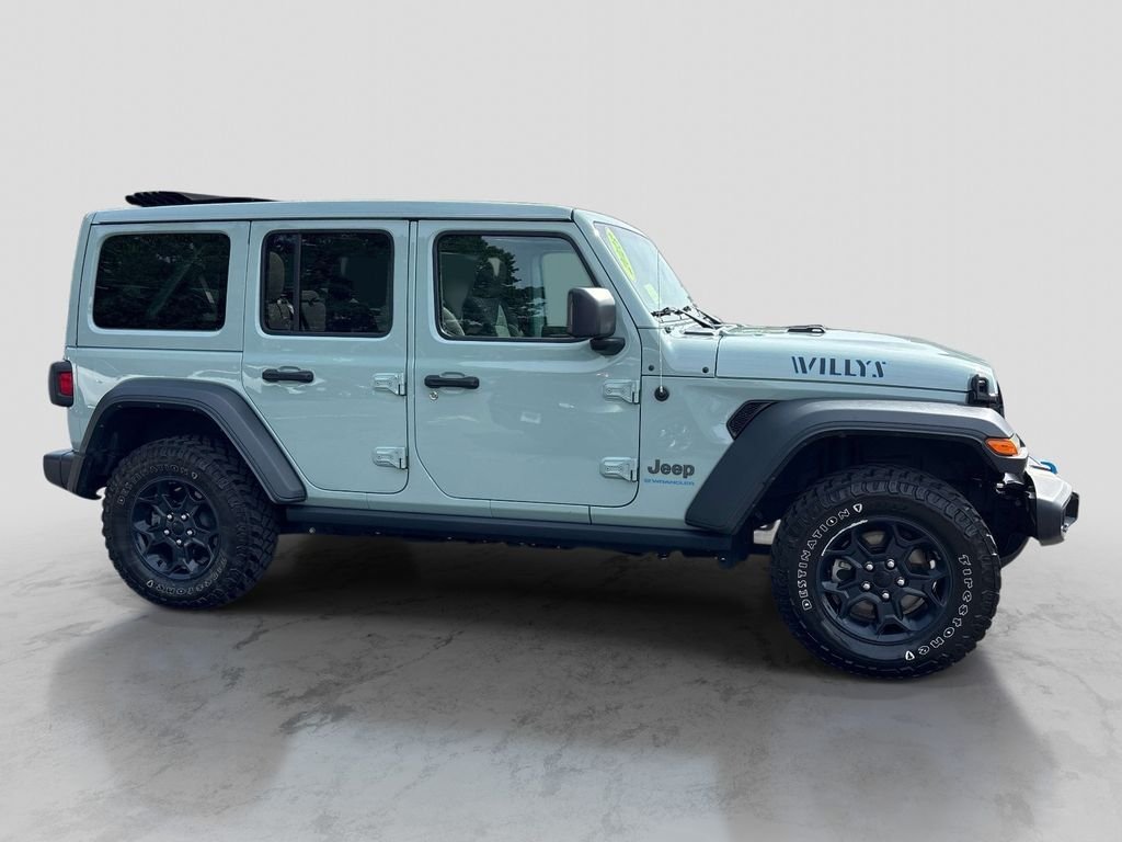 Used 2023  Jeep Willys 4xe image 6