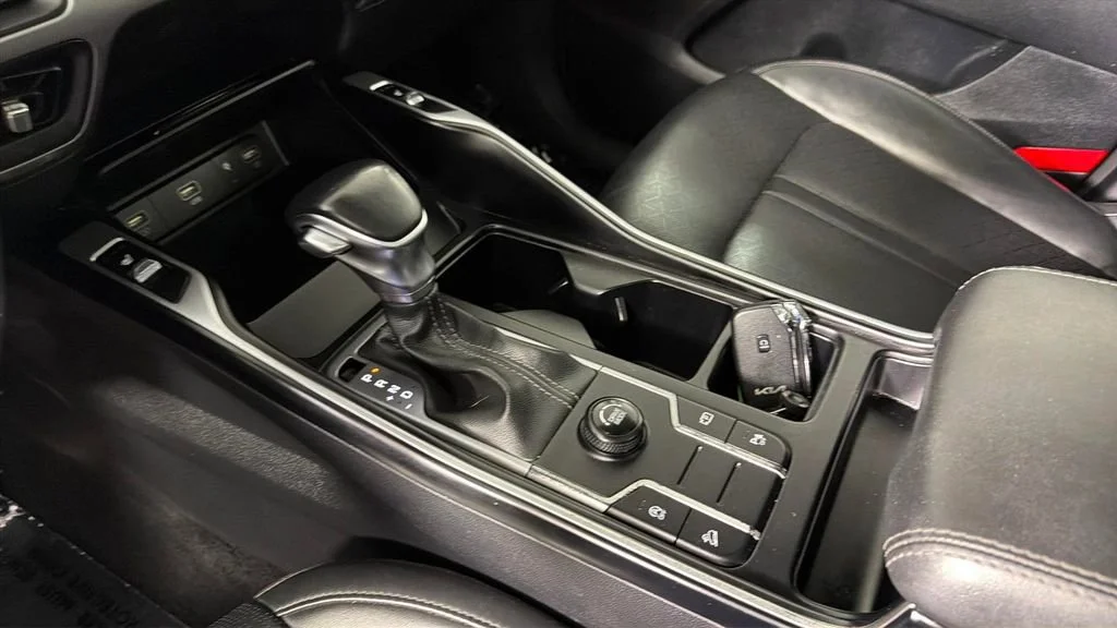 Used 2023 Black Kia S image 23