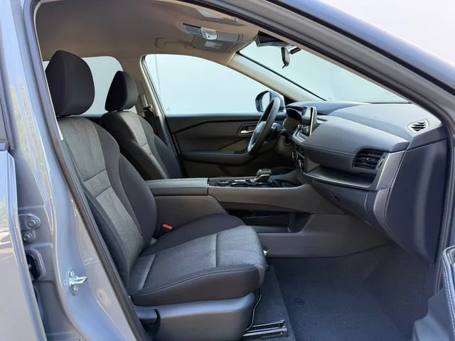 New 2026 Boulder Gray Pearl Nissan SV image 9