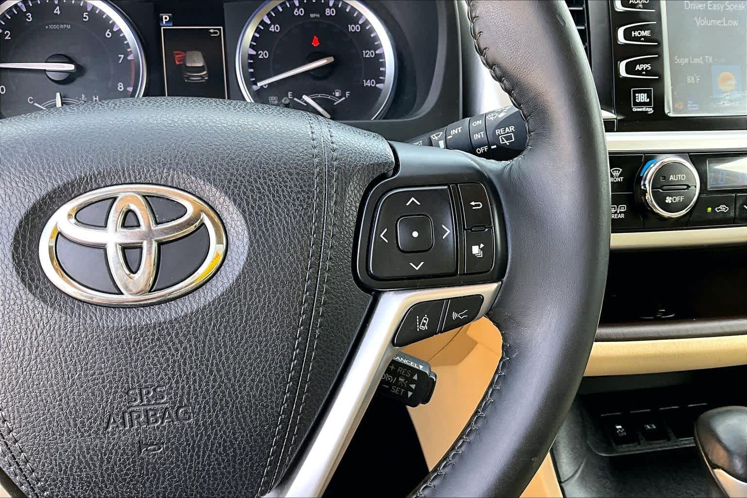 Used 2017 Blizzard Pearl Toyota Limited image 25