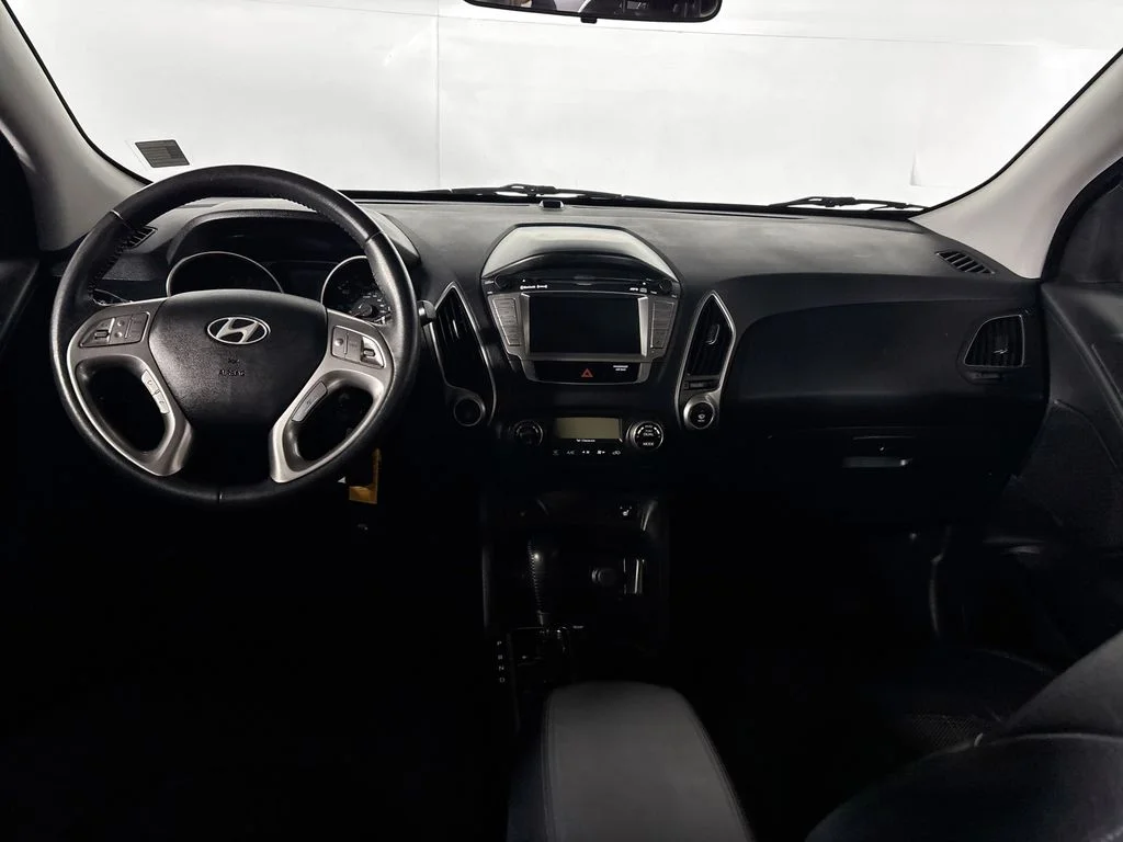 Used 2010 Gray Hyundai Limited image 12