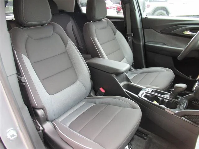 Used 2023 Gray Chevrolet LT image 9