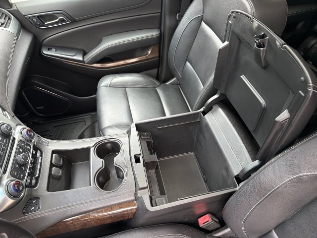 Used 2019 IRIDESCENT PEARL TRICOAT Chevrolet LT image 23