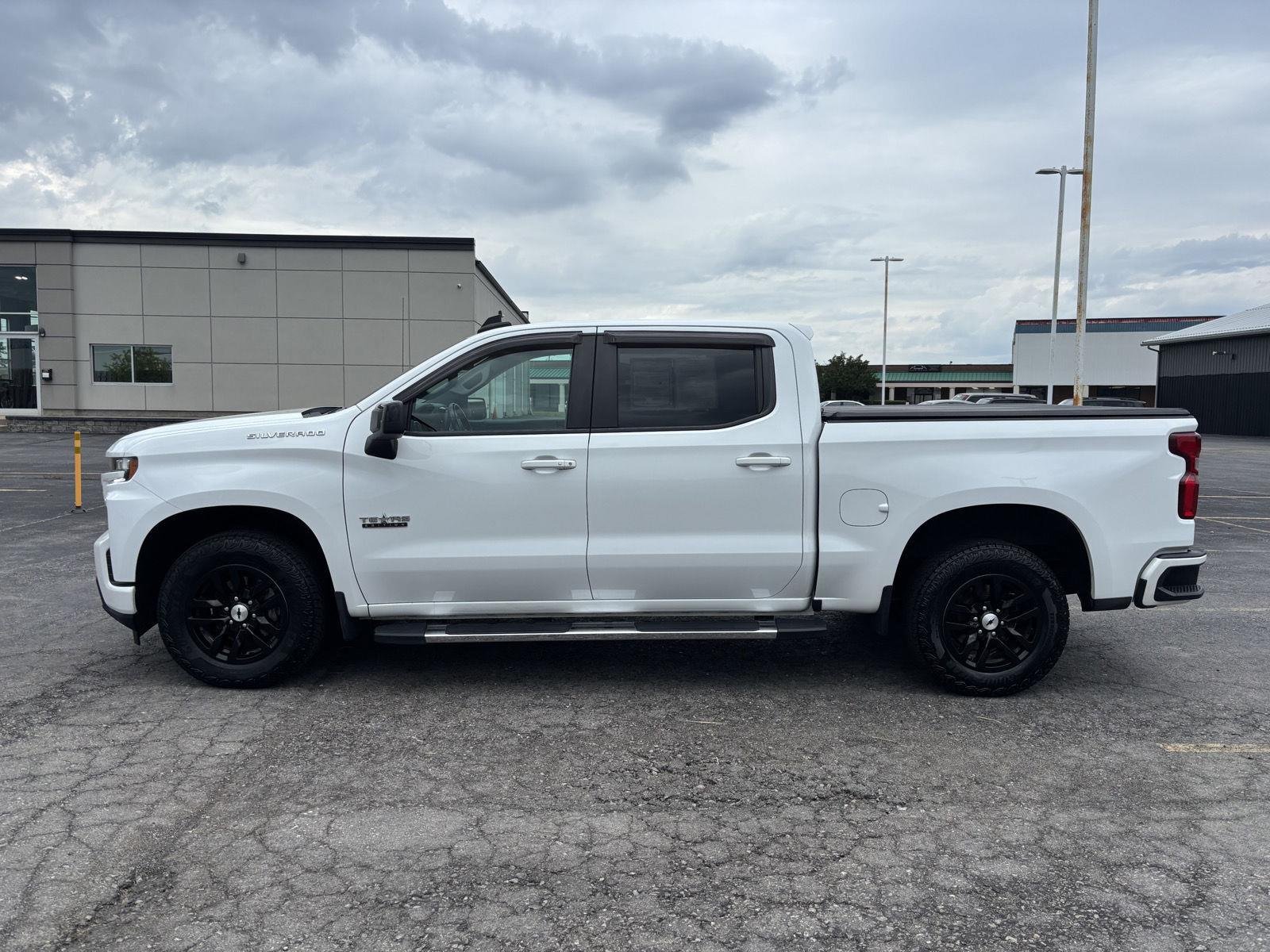 Used 2021 Summit White Chevrolet RST image 4