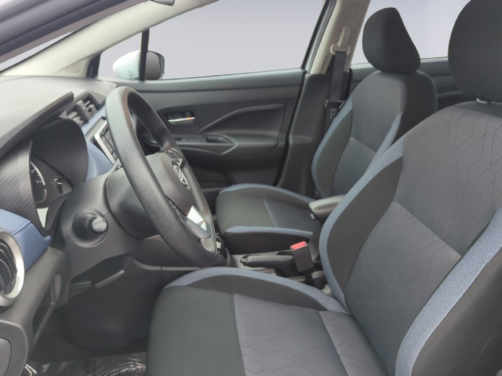 Used 2025 Silver Nissan 1.6 SV image 15