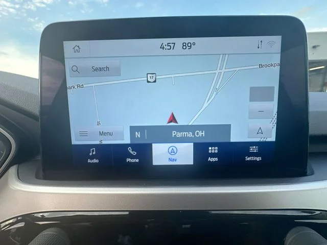 Used 2020 Silver Ford SE image 20
