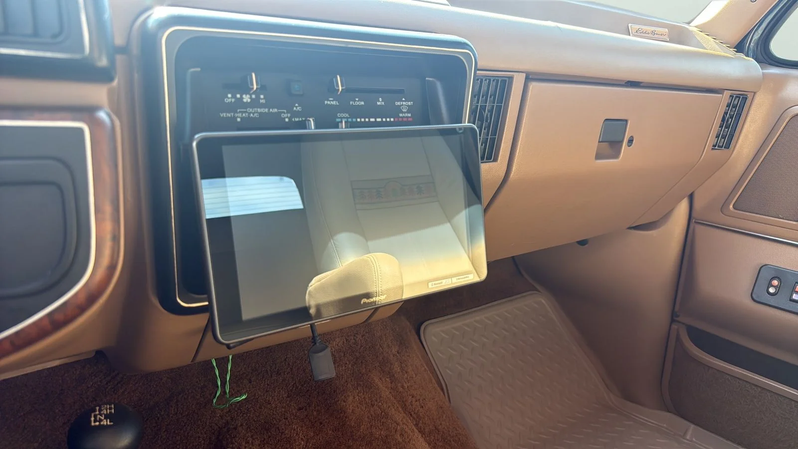 Used 1988  Ford XLT image 70
