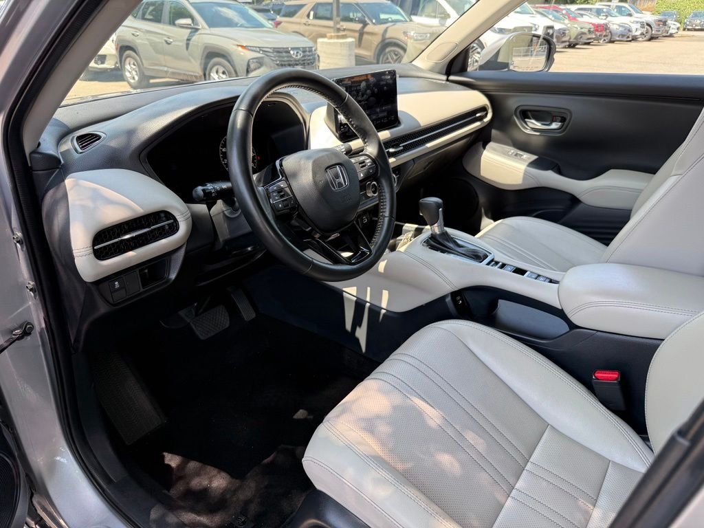 Used 2025 Silver Honda EX-L image 23