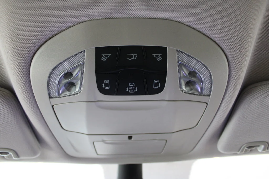 Used 2024 Black Chrysler Touring L image 36