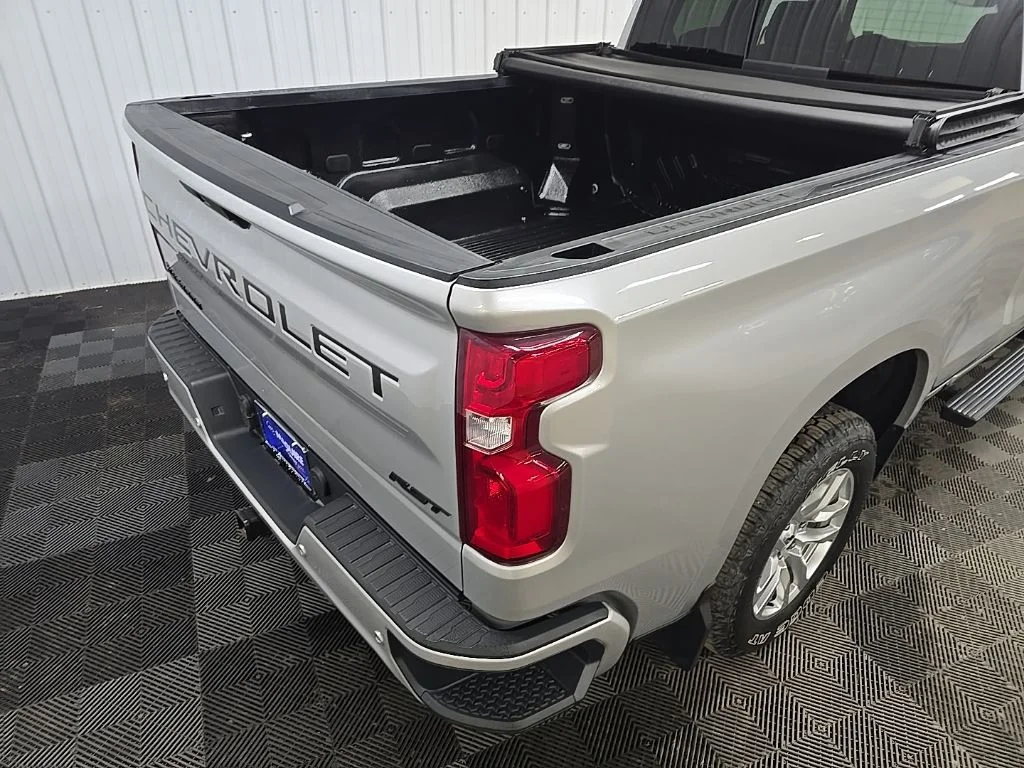 Used 2020 Silver Chevrolet RST image 11