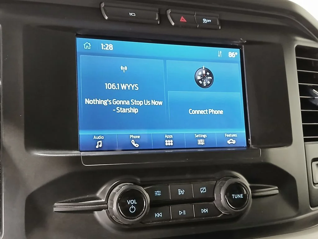 Used 2021 White Ford XL image 17