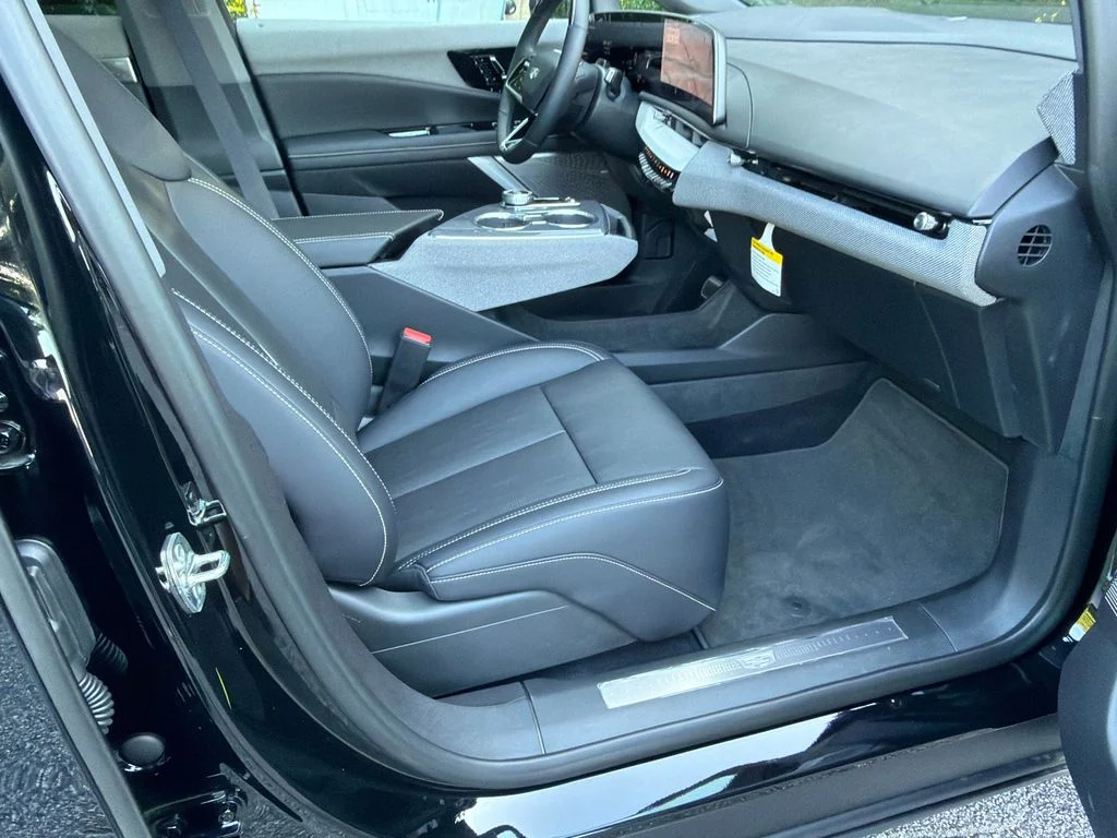 Used 2026 Black Cadillac Premium Sport image 13