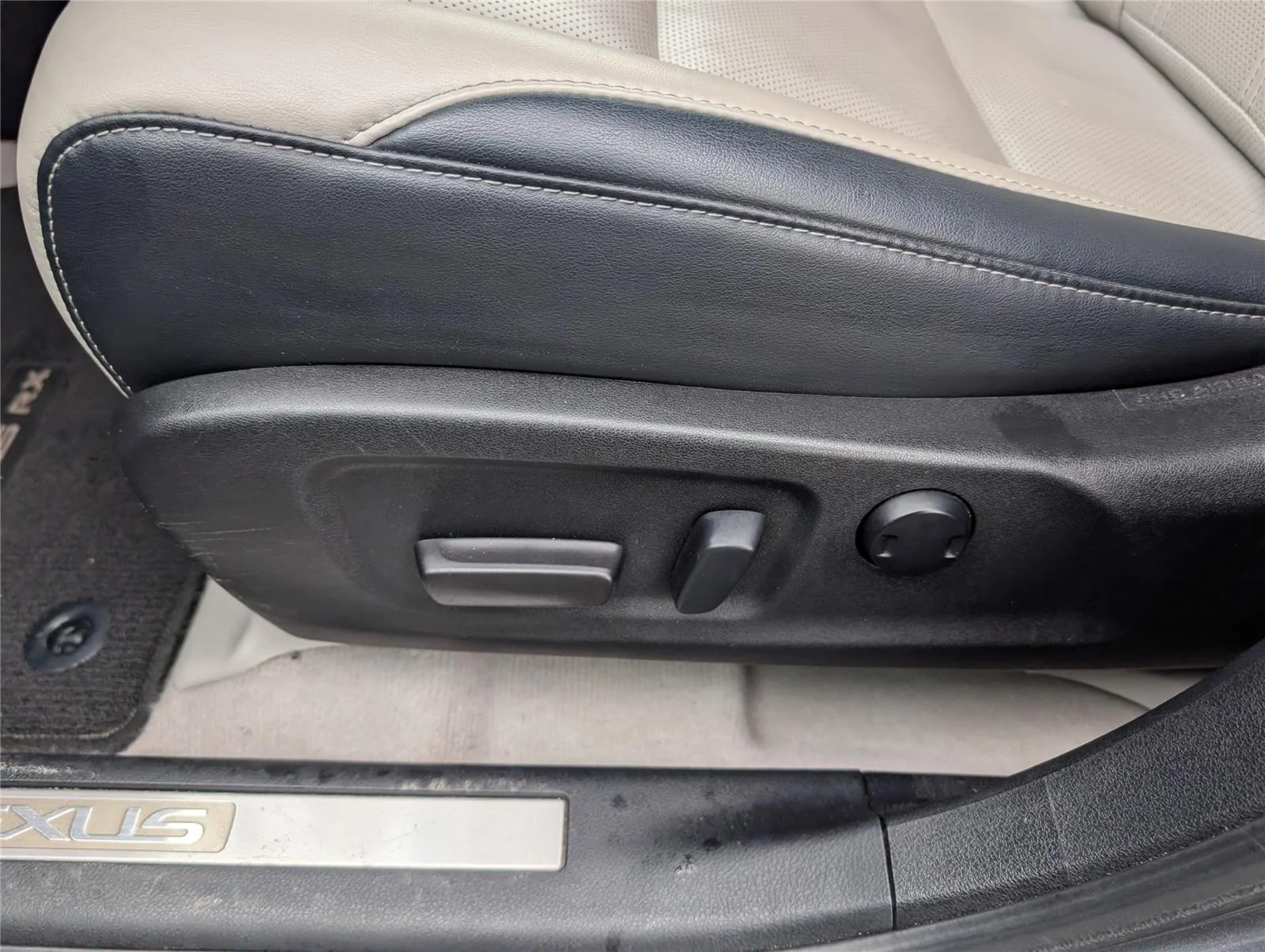 Used 2019 Nebula Gray Pearl Lexus RX 350 image 11
