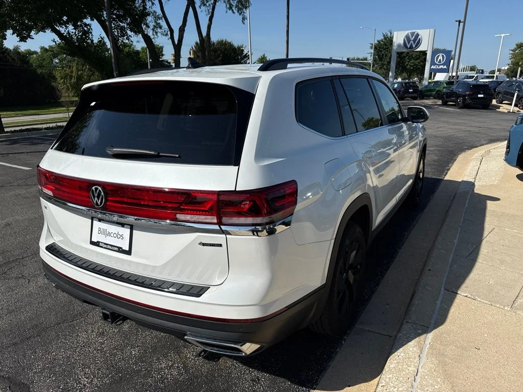 Used 2026 Opal White Volkswagen 2.0T SE w/Technology image 6