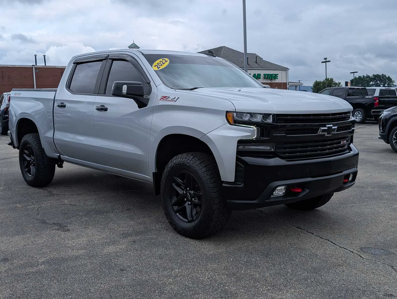 Used 2022 Silver Ice Metallic Chevrolet LT Trail Boss image 6