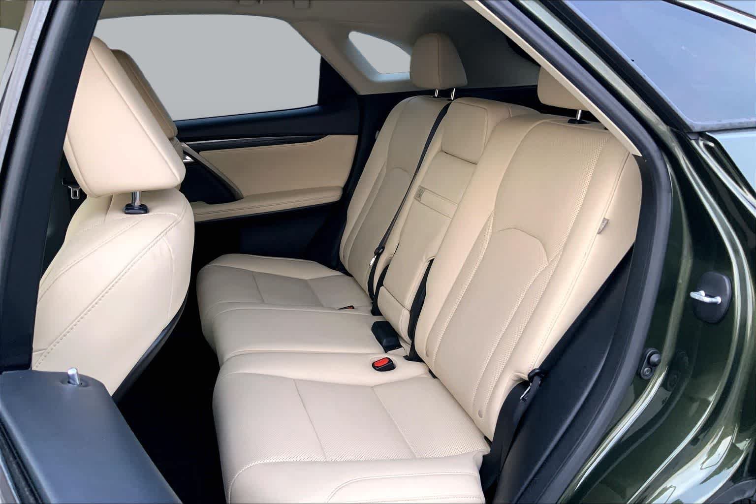 Used 2022 Nori Green Pearl Lexus  image 29