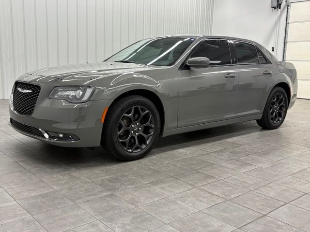 Used 2019 White Chrysler S image 5